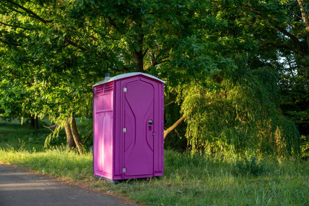 Porta potty delivery and setup in Shafer, MN